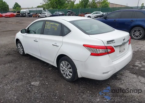 2015 Nissan Sentra S z USA, uszkodzony, nr VIN 3N1AB7AP3FY378737